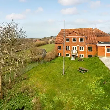 5 Bedroom Stunning In Holiday home