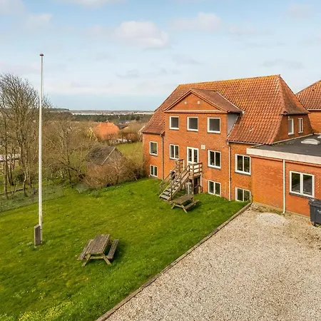 5 Bedroom Stunning In *