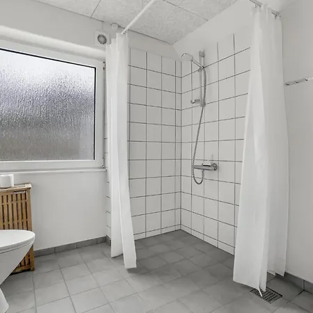 5 Bedroom Stunning In בית נופש *